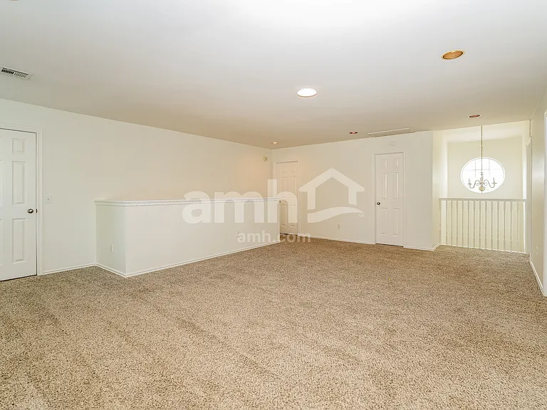 1436 W Plymouth St N — Photo 16