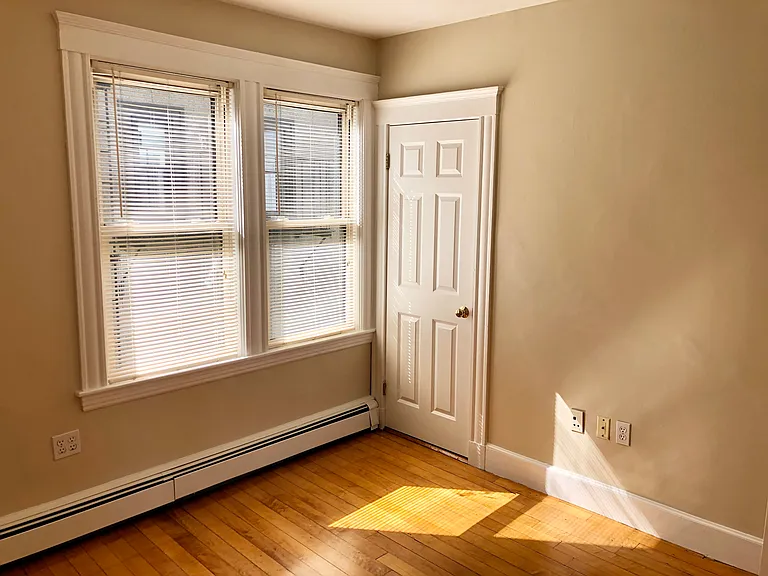 693 Somerville Ave #5 — Photo 12