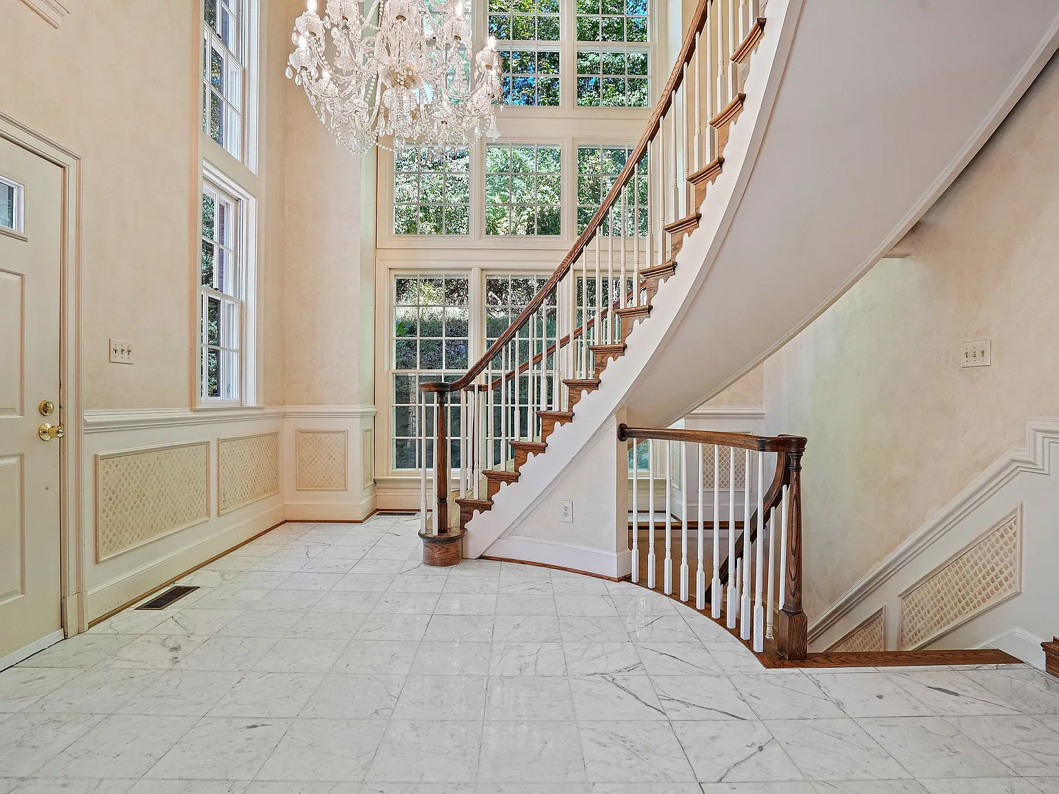 8035 Quarry Ridge Way — Photo 3