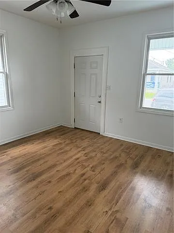 504 Macarthur Ave — Photo 3