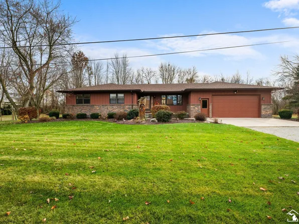 49 James Dr, Carleton, MI 48117