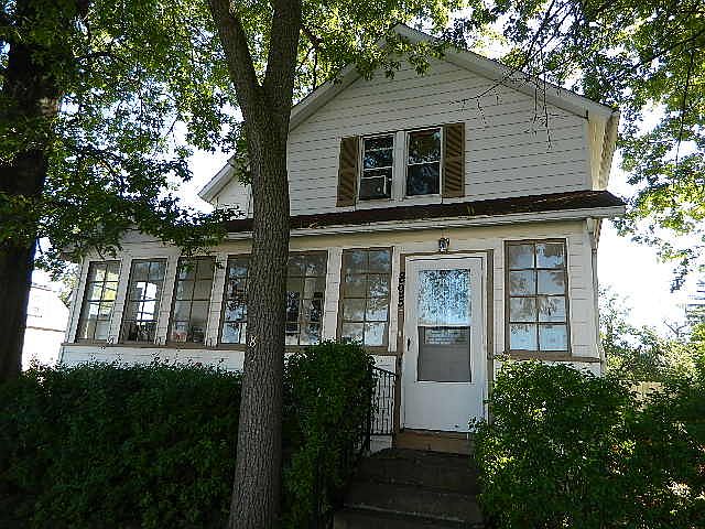 1st image of 895 Lecona Dr