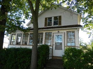 895 Lecona Dr, Cleveland Heights, OH 44121