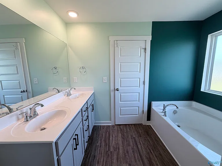 4200 Textile Ln SW — Photo 21