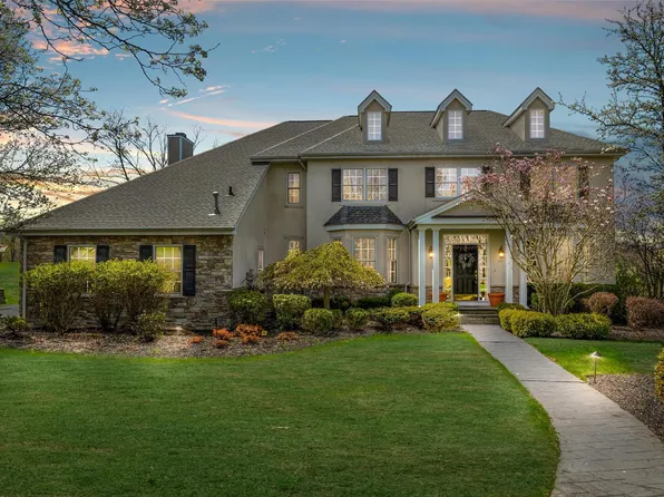 111 Mansion Ridge Boulevard, Monroe, NY 10950