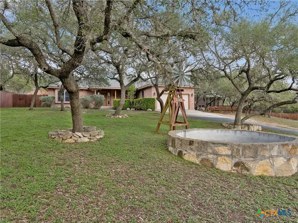 1090 Grand Pass, Canyon Lake, TX 78133