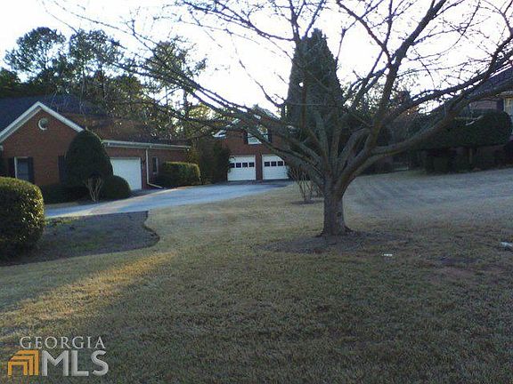 2nd image of 1105 Thorn Apple Ct SE