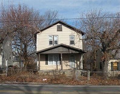 1st image of 3517 W Hillcrest Ave