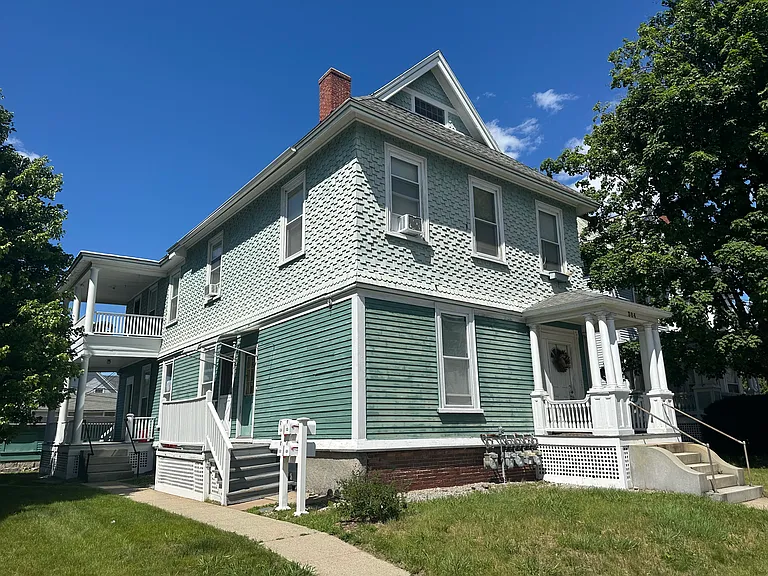 384 Hanover St #D — Photo 1