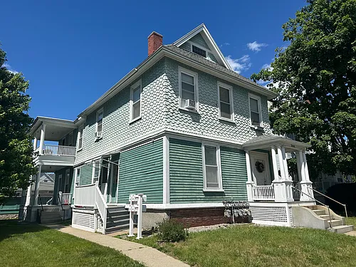384 Hanover St #D Photo 1