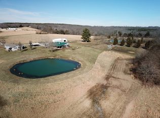 41 Bowed Tree Rd, Stonefort, IL 62987