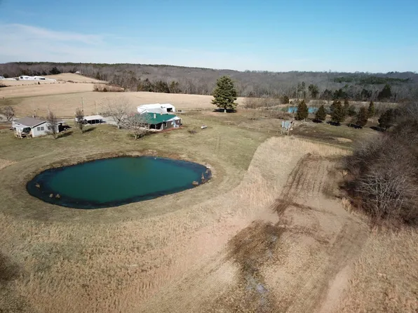 41 Bowed Tree Rd, Stonefort, IL 62987