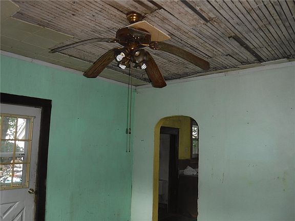 4th image of 41 13th St