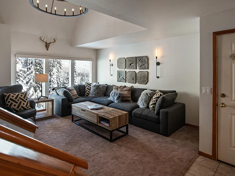 8705 Schweitzer Mountain Rd #305 — Photo 1