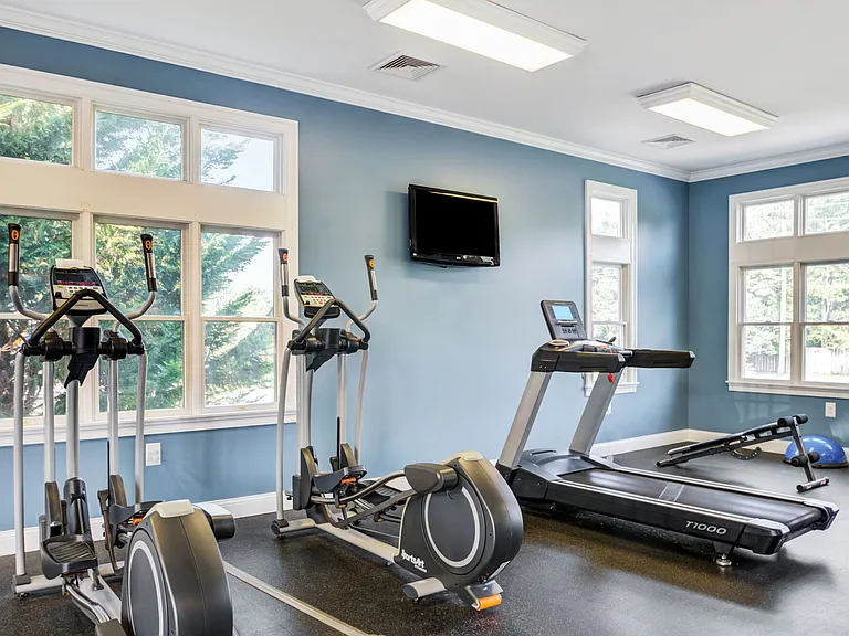Westgate Village — Photo 21