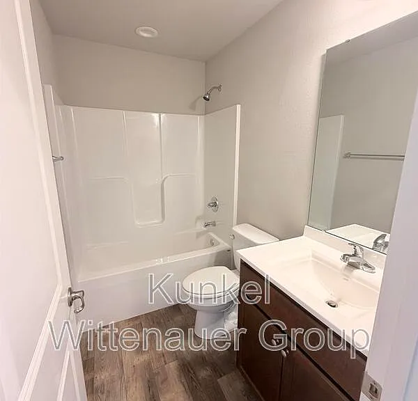 300D Pacific Dr — Photo 21