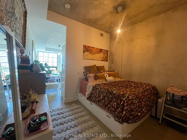608 Richmond St W #606 — Photo 8