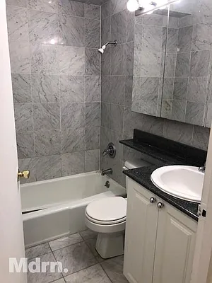 Rented by Mdrn Residential | media 13