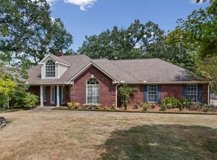 607 Royal Oaks Dr, Oxford, MS 38655