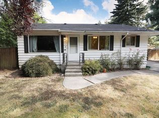 15521 NE Holladay St, Portland, OR 97230