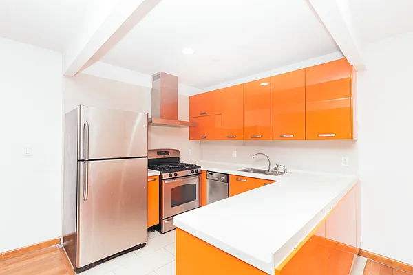 Rented by HCRE | media 6