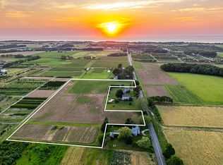 1555 Cox Ln, Cutchogue, NY 11935