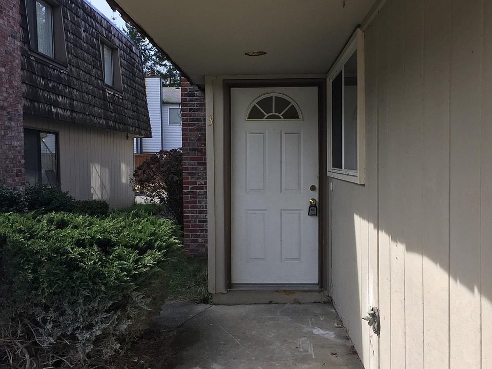 1st image of 107 147th Ave SE APT 3