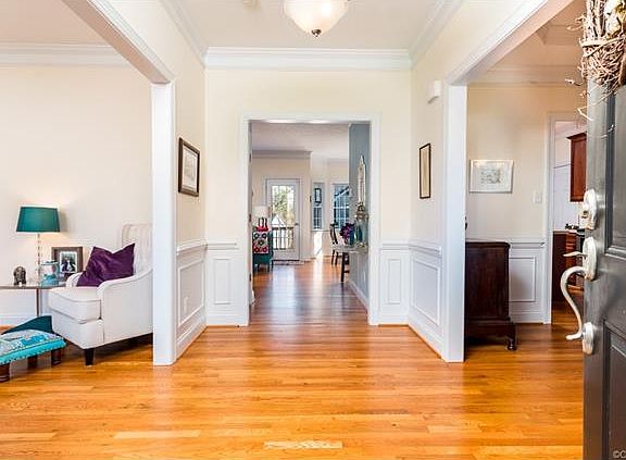 2nd image of 3201 Tadley Dr