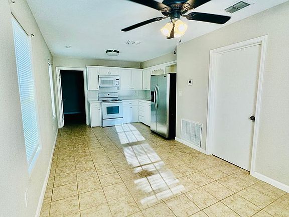 3rd image of 5417 Nelson Ln