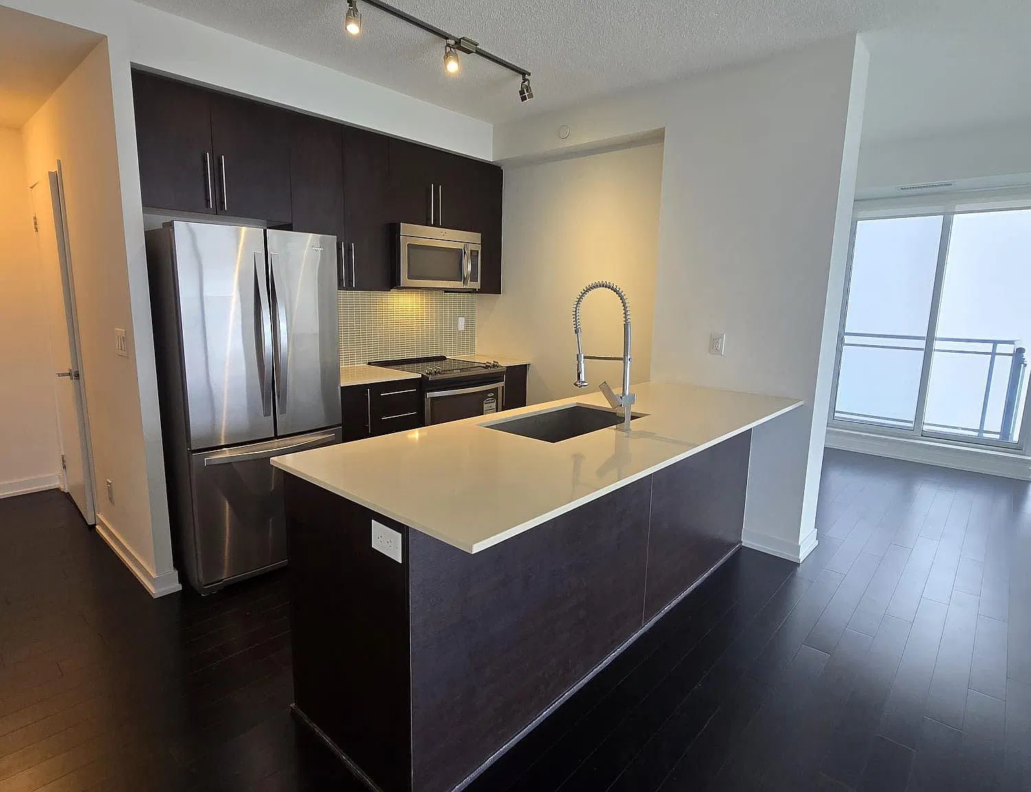 3 bed, $2,950 — Photo 1