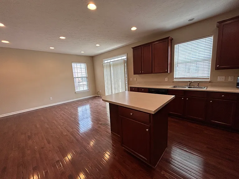 8268 Jo Ellen Dr — Photo 13