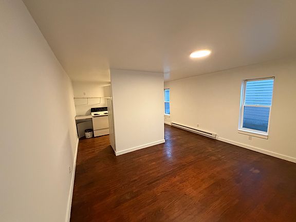 5th image of 107 Franklin St #1