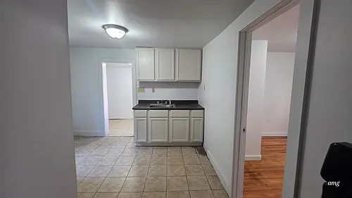 171 Frank St Photo 1