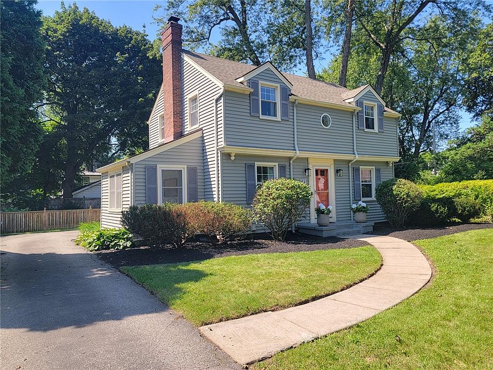 1st image of 71 Knoll Top Dr