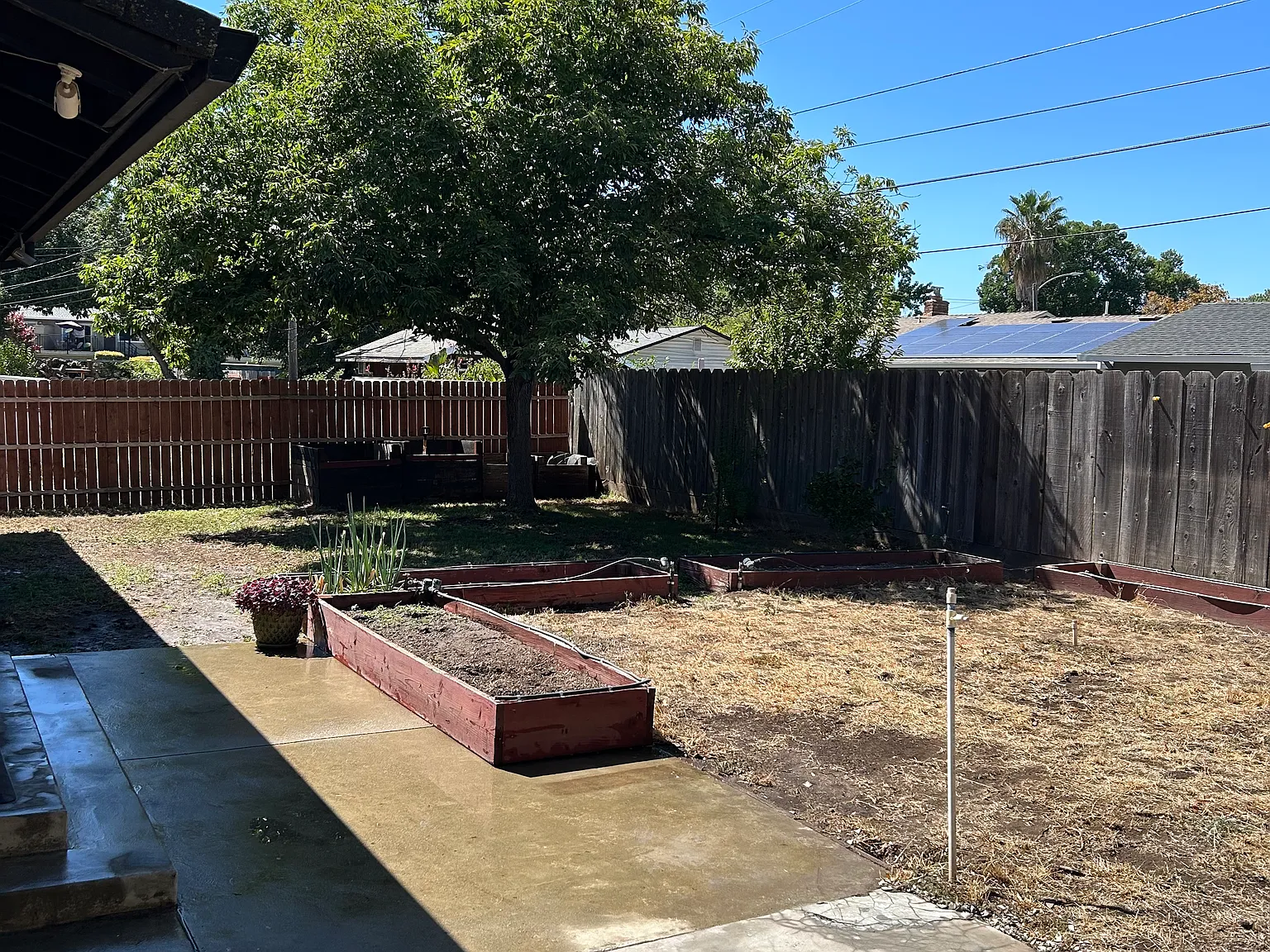 1360 Manzanita Ave — Photo 3