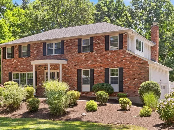 14 Mallard Dr, Sharon, MA 02067