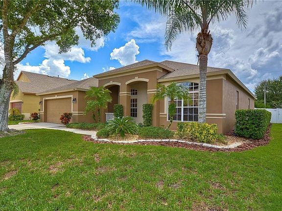 3rd image of 16444 Nikki Ln