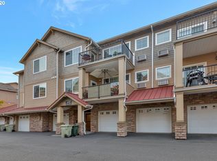 695 NW Falling Waters Ln UNIT 401, Portland, OR 97229