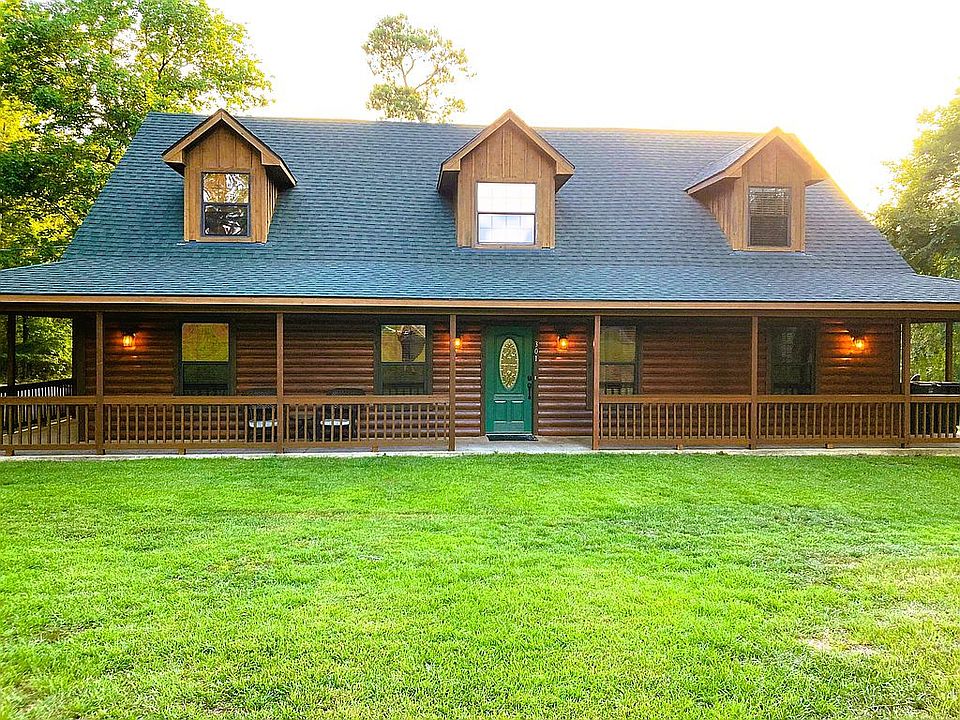 4 BR, 3 bath cabin, 6 acres