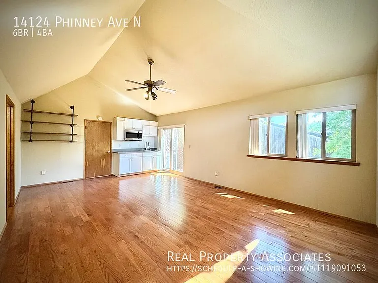 14124 Phinney Ave N — Photo 20