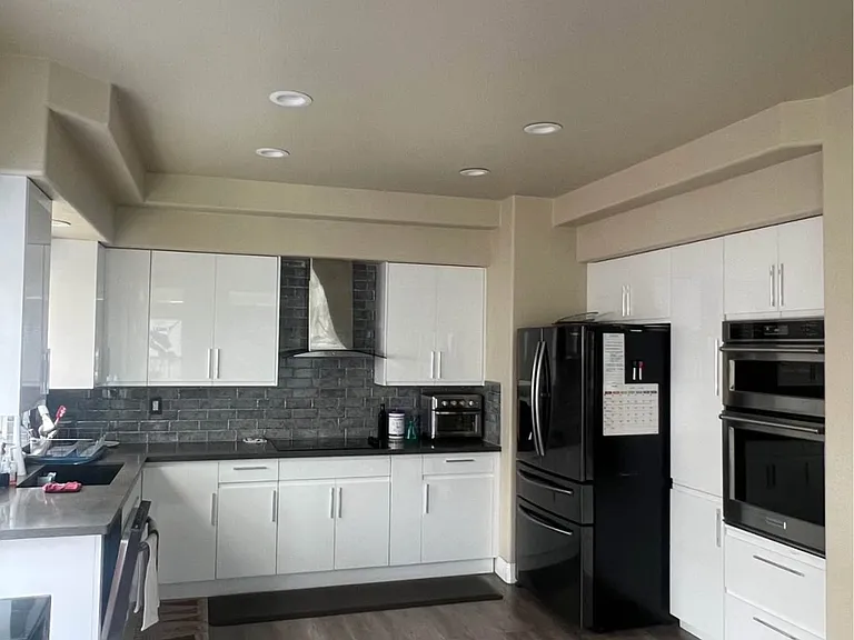 15909 Bayberry Ln — Photo 2