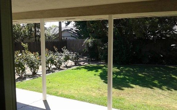3rd image of 535 W Acacia Dr