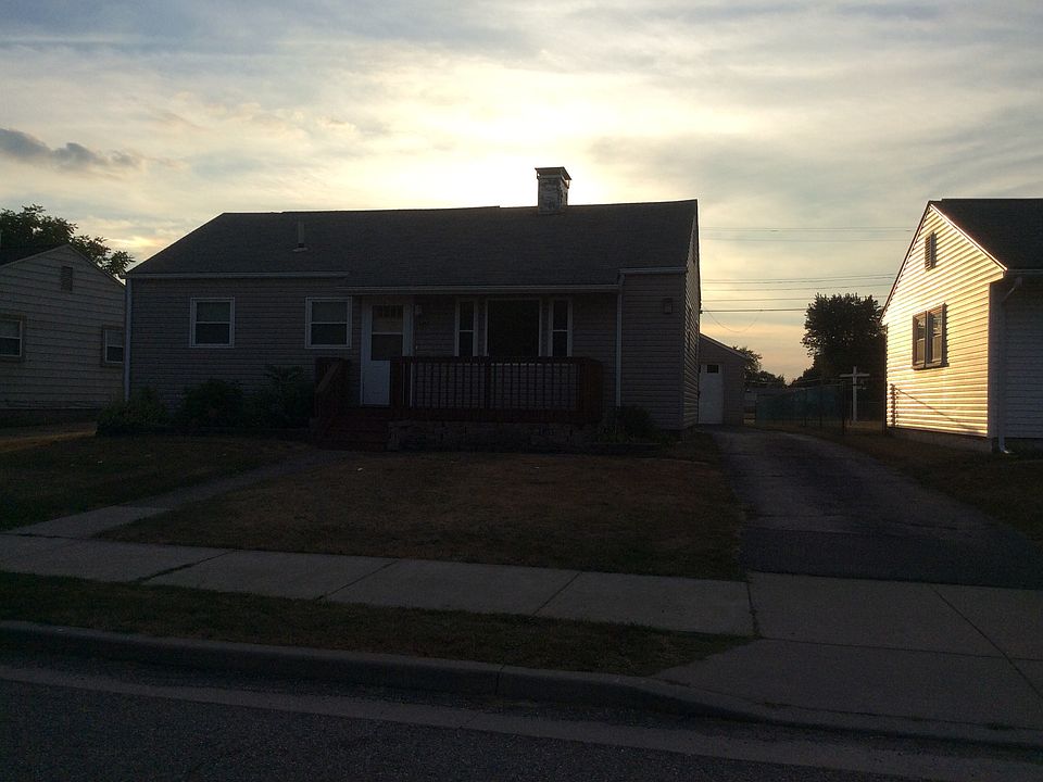 2nd image of 1951 Midway Ave NE
