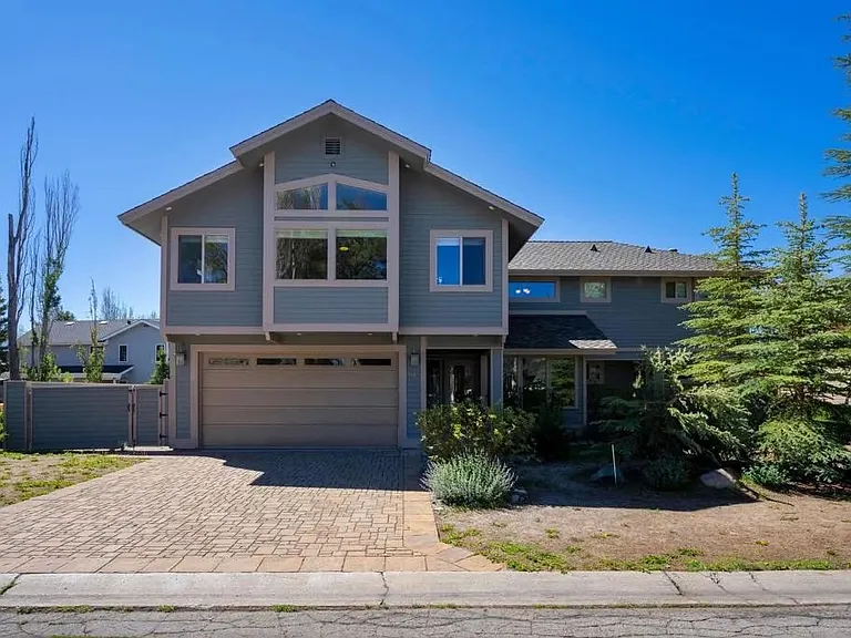 314 Beach Dr — Photo 1