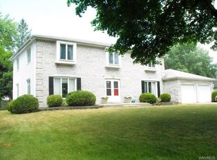 387 Dansworth Rd, Youngstown, NY 14174