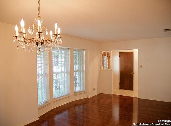 4th image of 10423 Northampton Dr