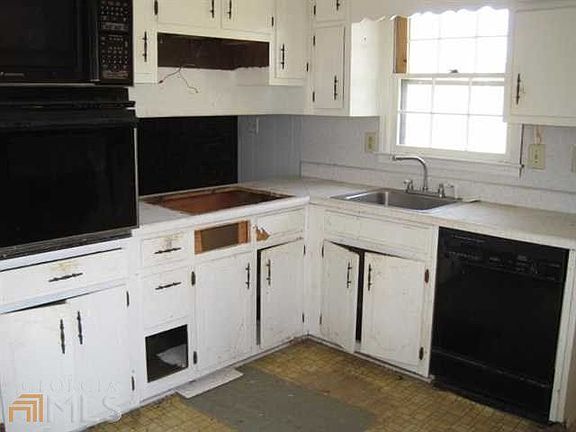2nd image of 8516 Sheridan Dr