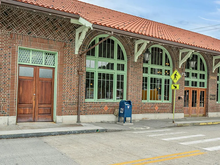 56 S Highland Ave #D1 — Photo 23