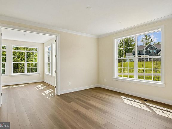4th image of 15700 Bennington Farms Ln