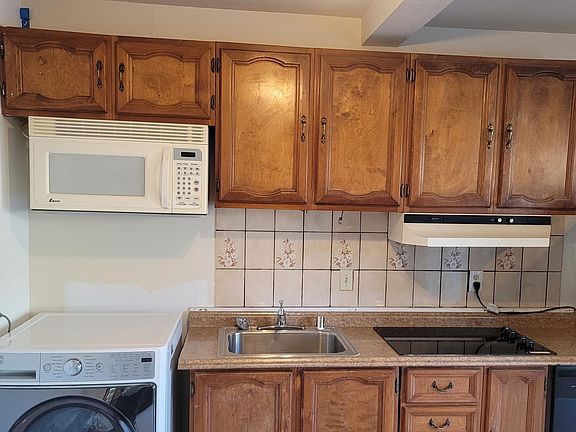 Kitchenette with new washer/dryer unit